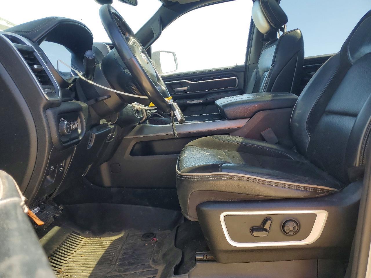 2020 Ram 1500 Laramie - Image 7