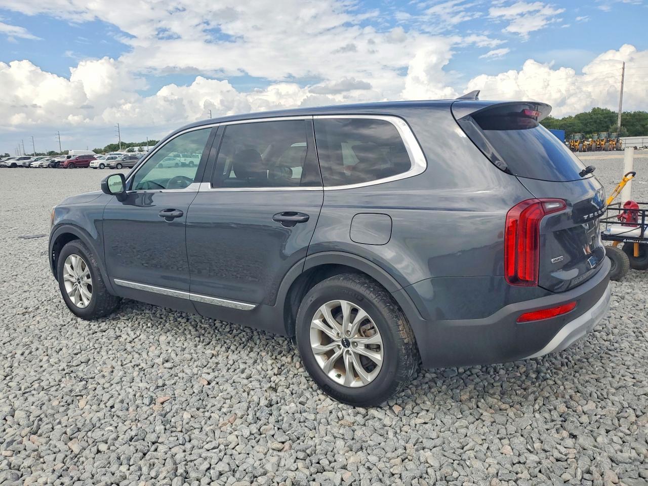 2022 Kia Telluride Lx - Image 2