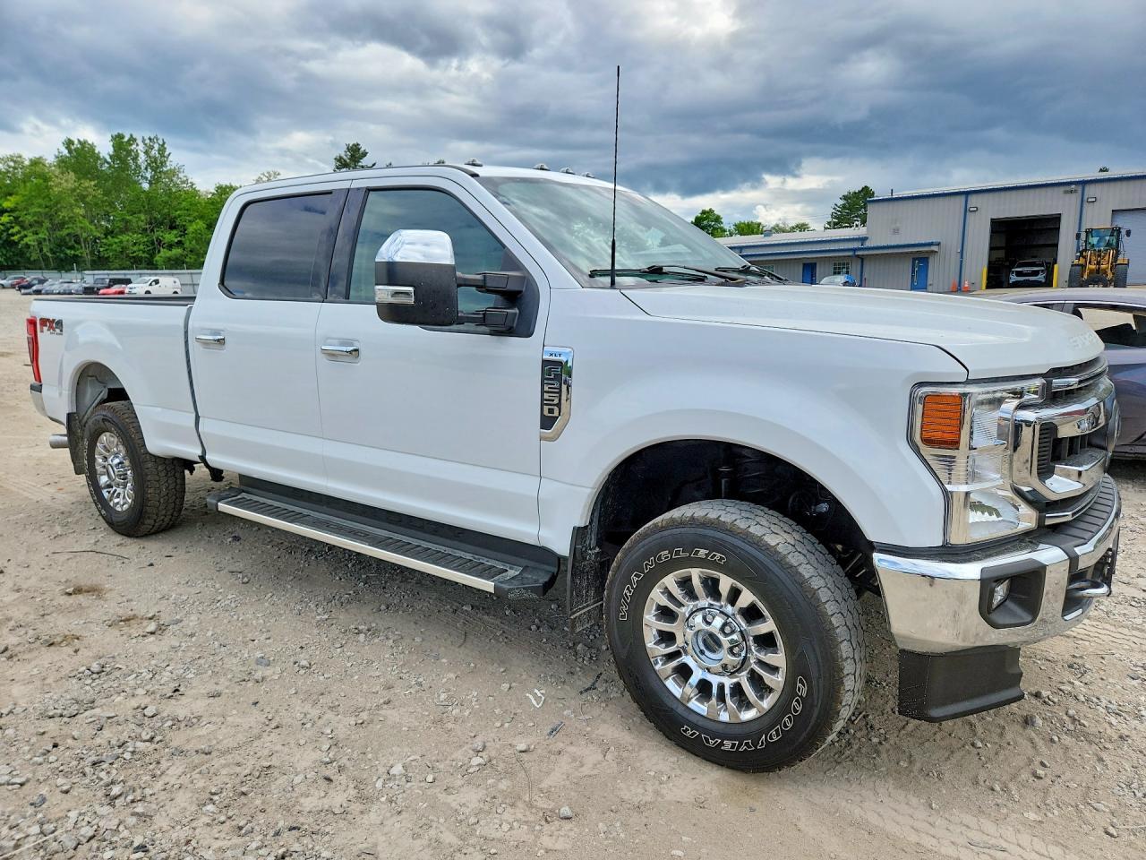 2022 Ford F250 Super Duty - Image 4