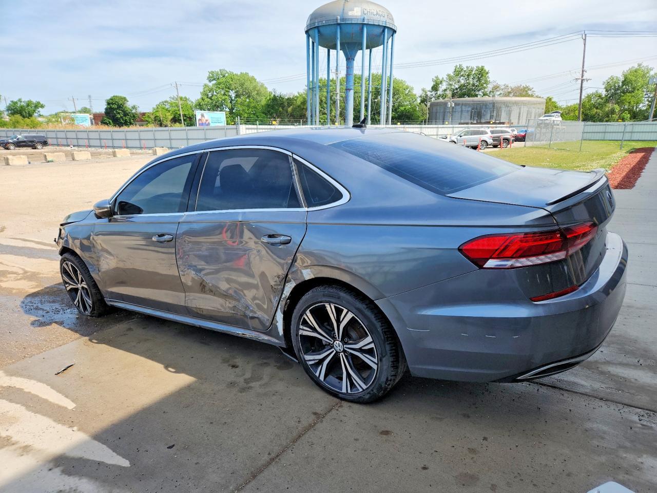 2021 Volkswagen Passat Se - Image 2