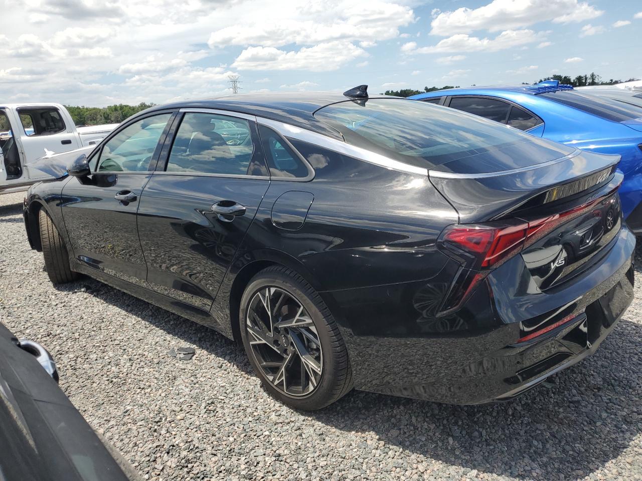 2025 Kia K5 Gt Line - Image 2