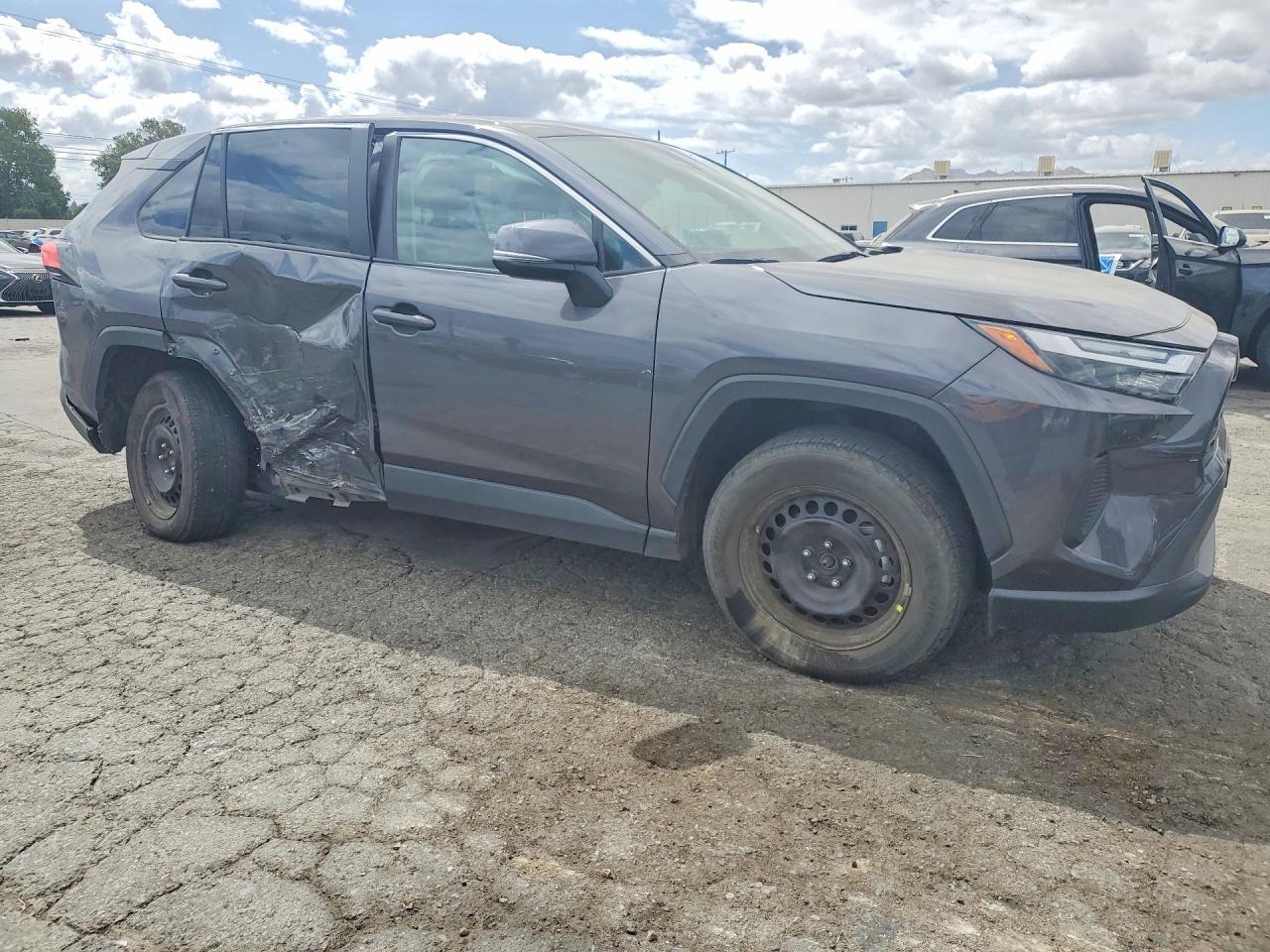 2025 Toyota Rav4 Le - Image 4
