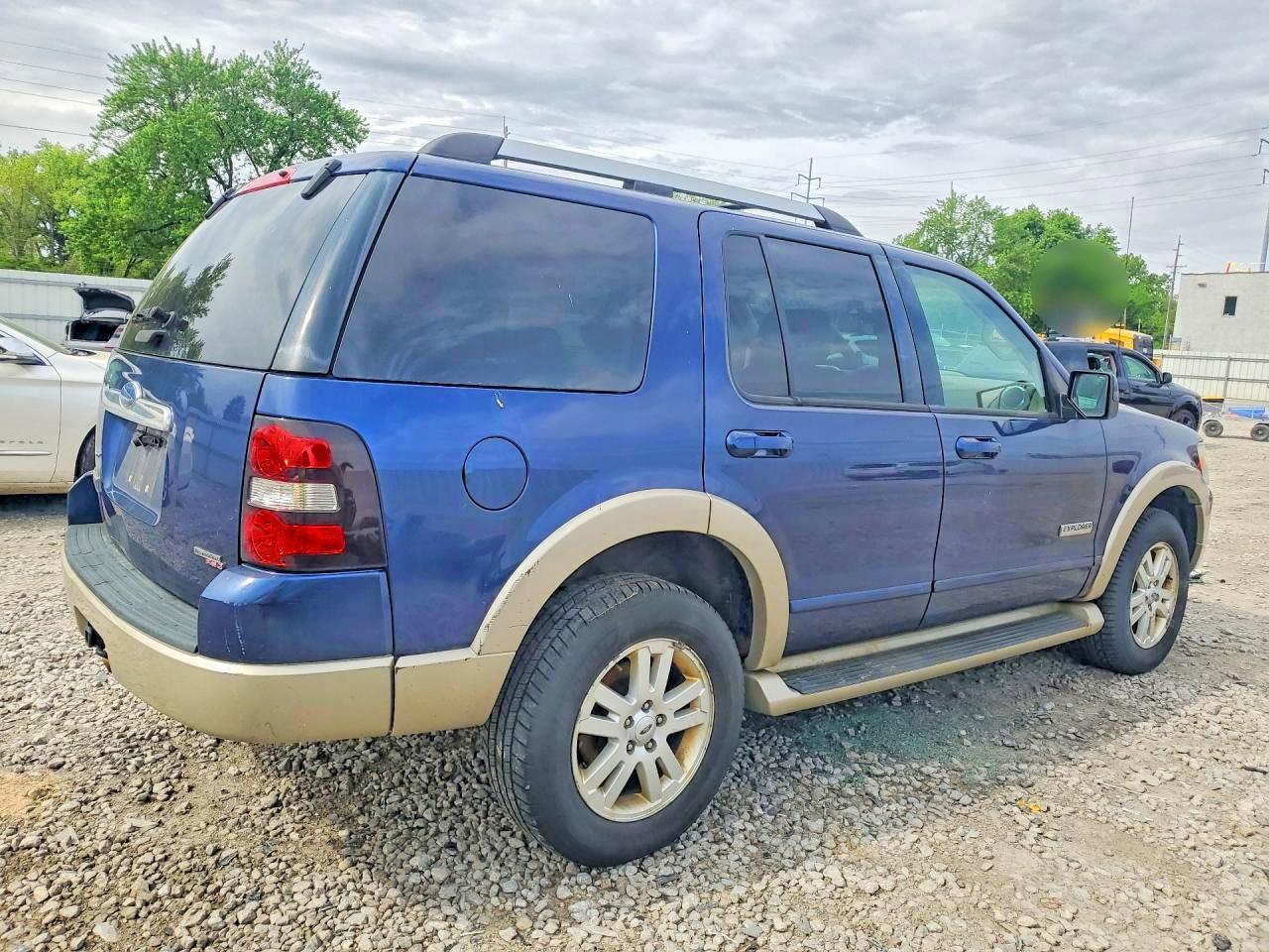 2007 Ford Explorer Eddie Bauer - Image 3