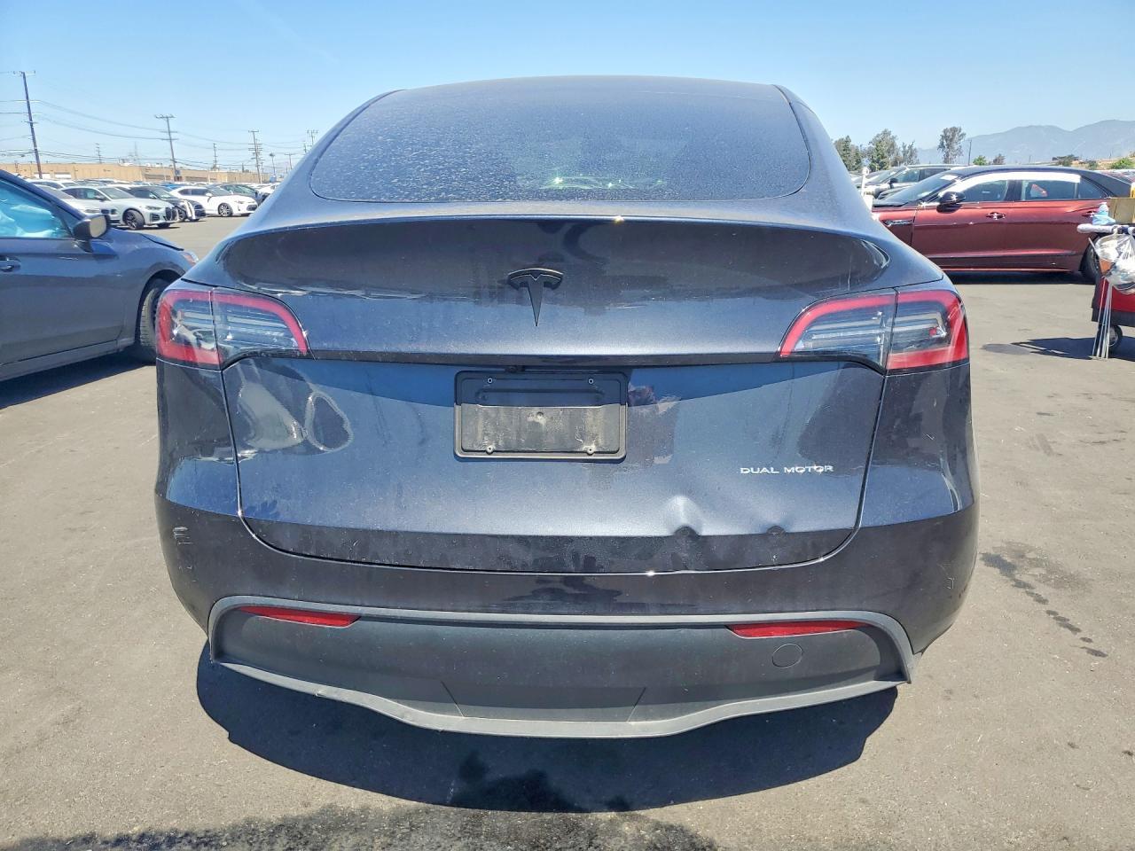 2024 Tesla Model Y - Фото 6
