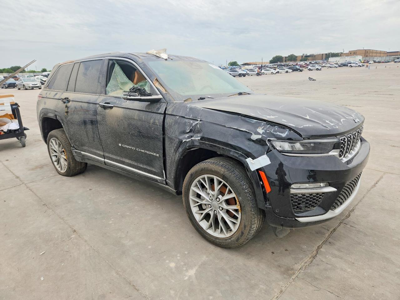 2022 Jeep Grand Cherokee Summit - Image 4
