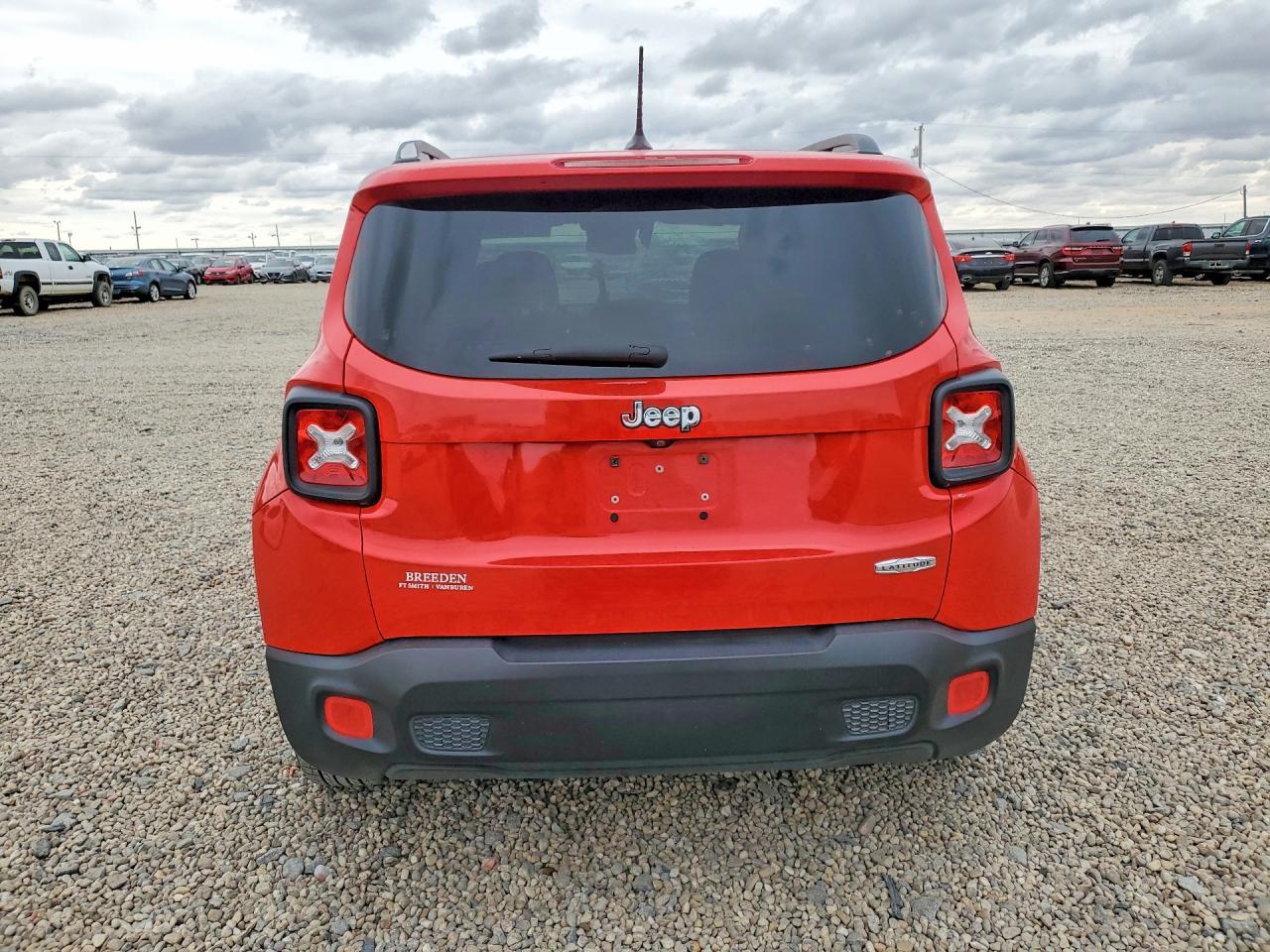2016 Jeep Renegade Latitude - Image 6