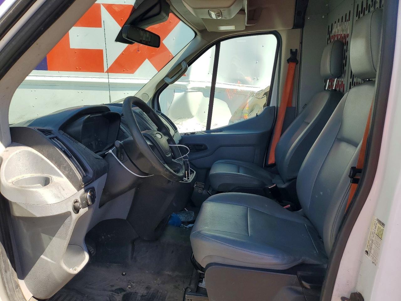 2018 Ford Transit 250 Delivery Van - Фото 7