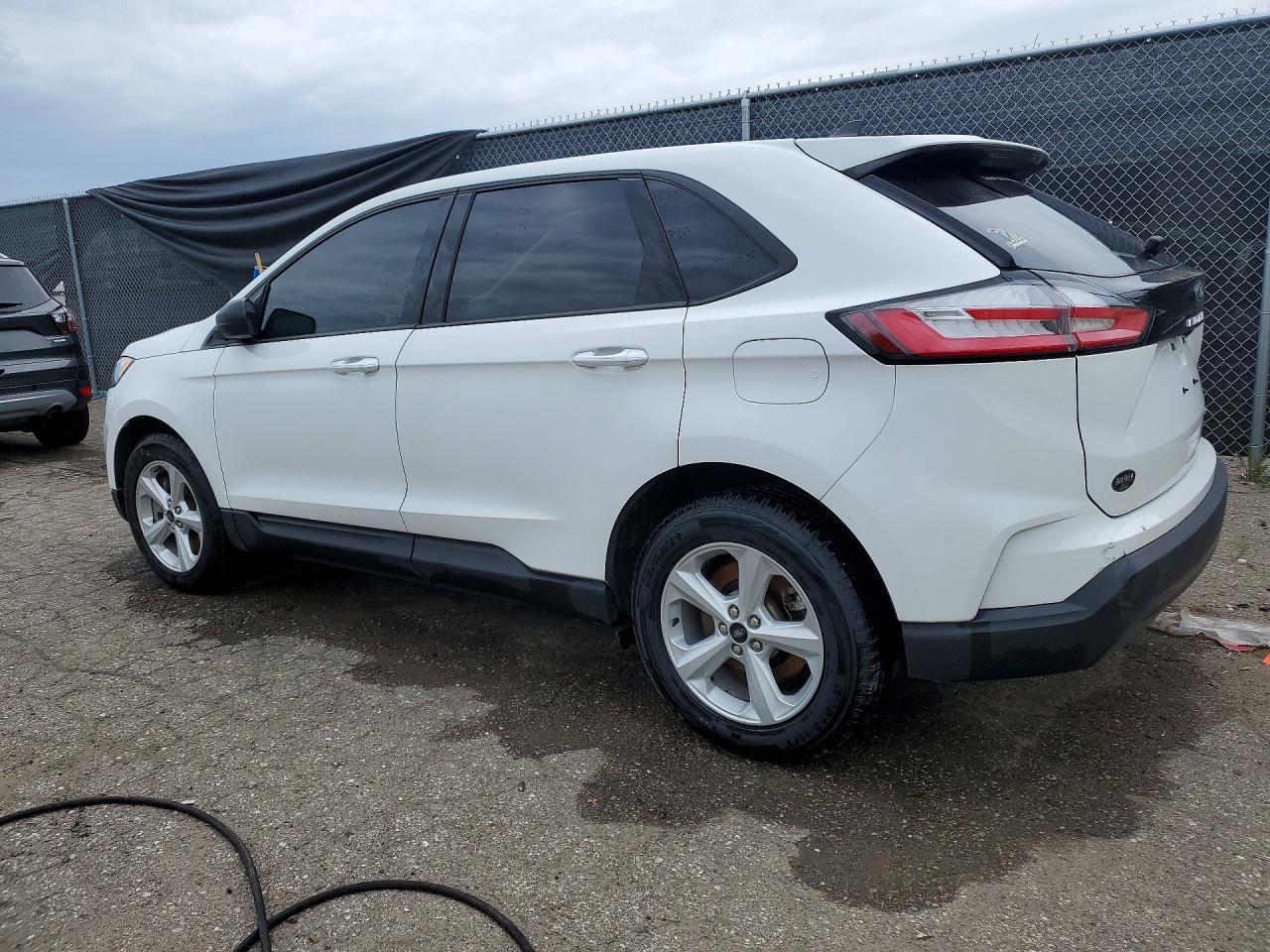2023 Ford Edge Se - Фото 2