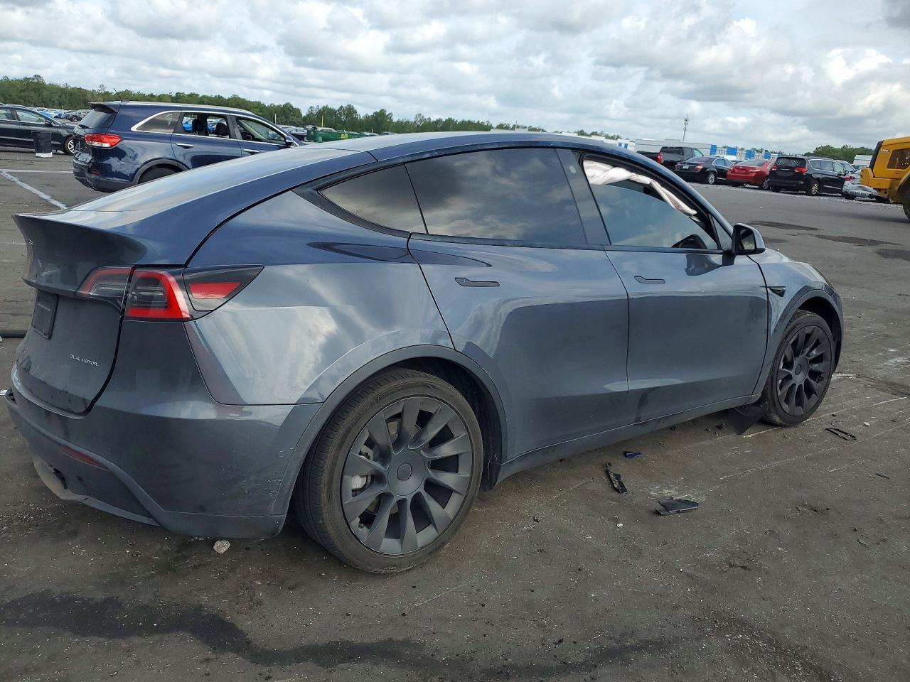 2021 Tesla Model Y - Image 3