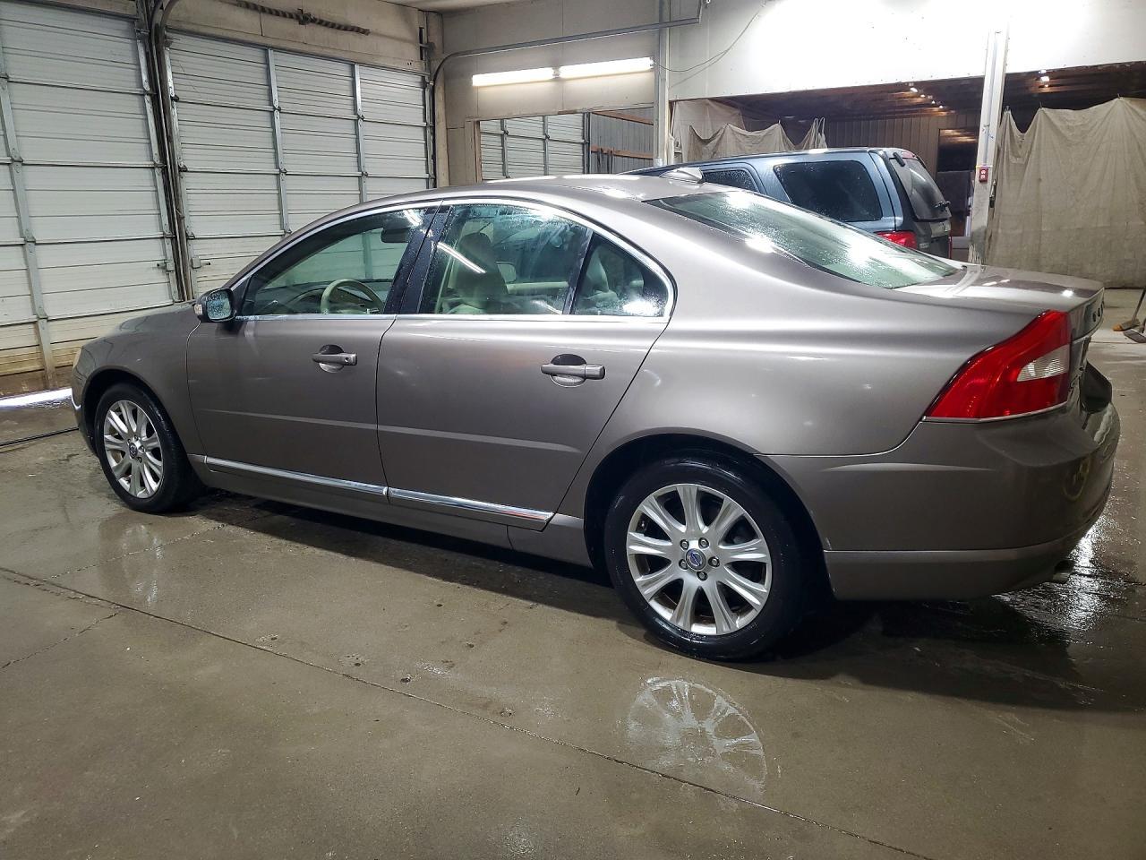 2010 Volvo S80 3.2 - Фото 2