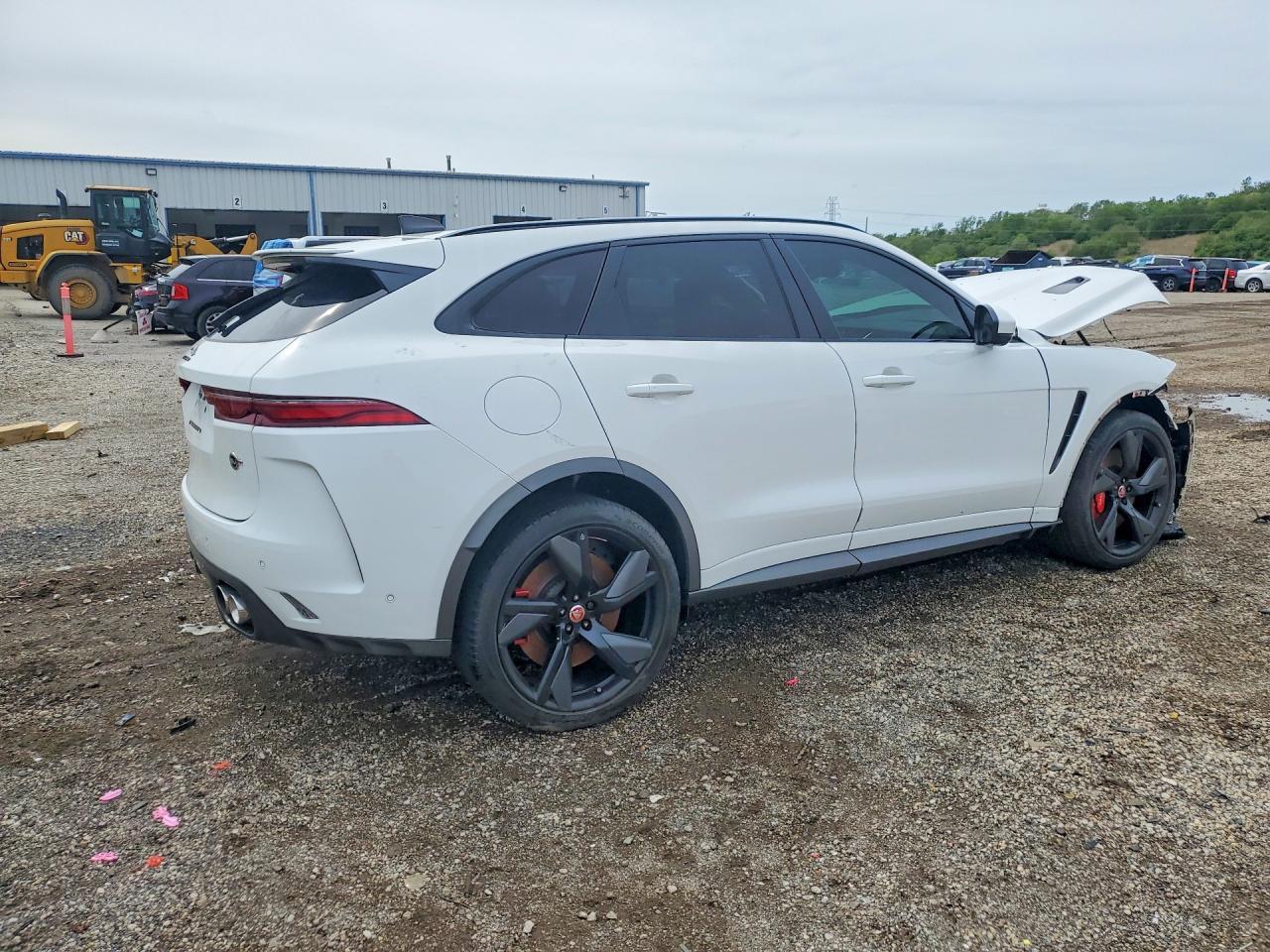 2022 Jaguar F-Pace Svr - Image 3
