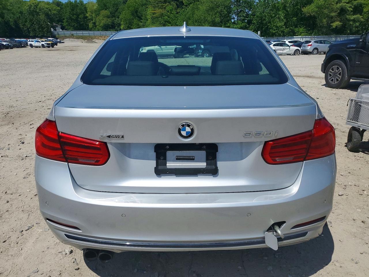 2018 BMW 330 Xi - Image 6