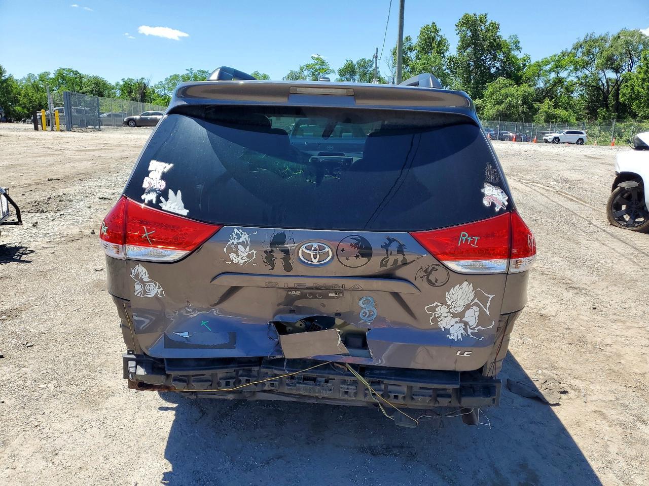 2012 Toyota Sienna Le - Фото 6