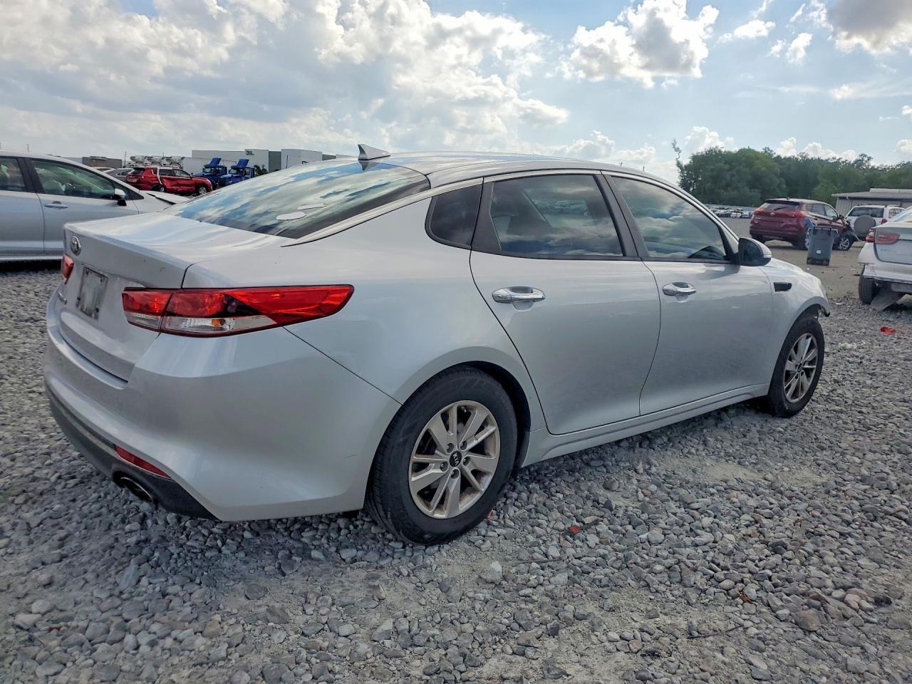 2016 Kia Optima Lx - Фото 3