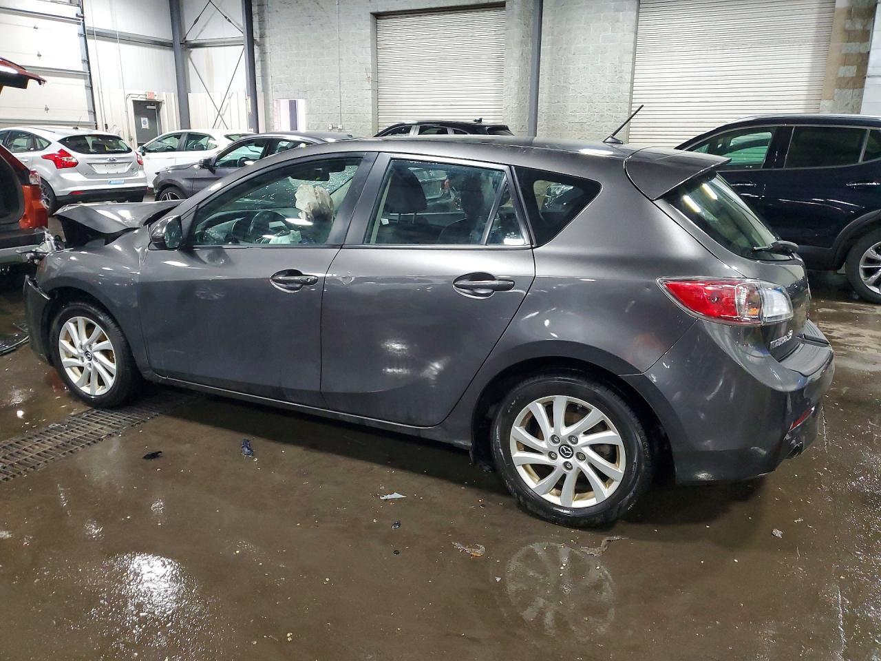 2013 Mazda 3 I - Image 2