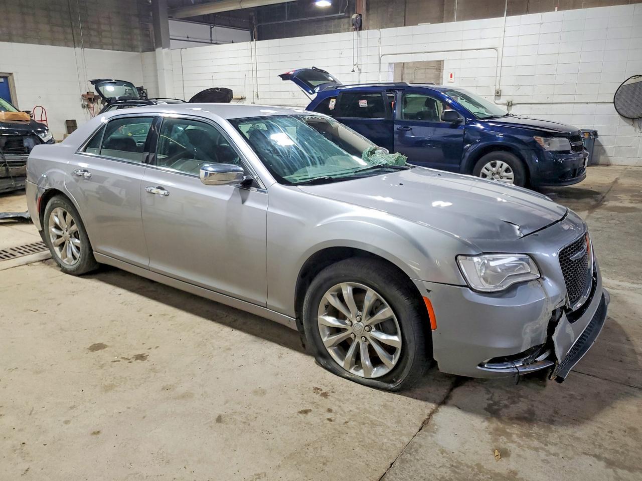 2018 Chrysler 300 Limited - Фото 4