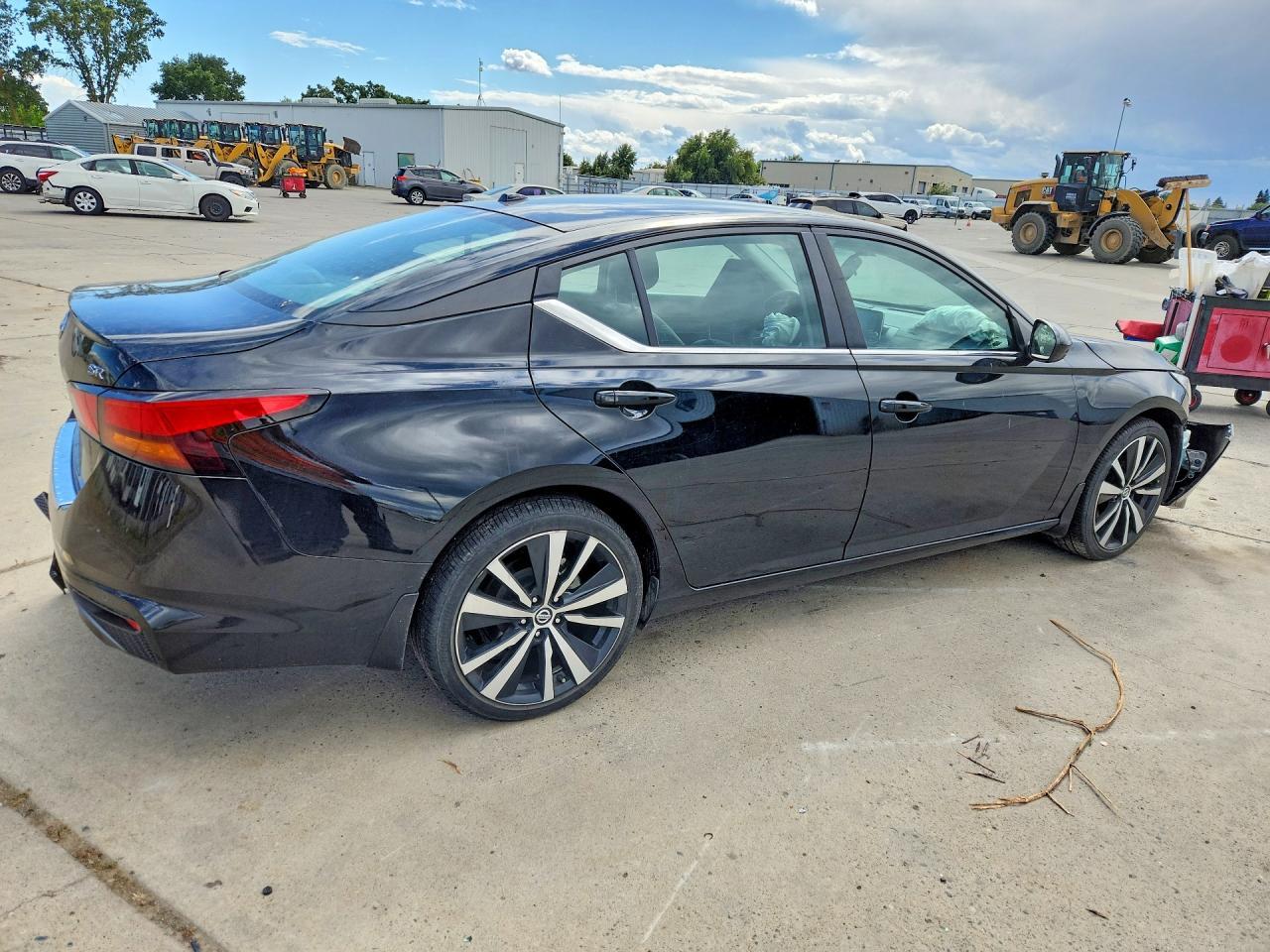 2021 Nissan Altima Sr - Фото 3