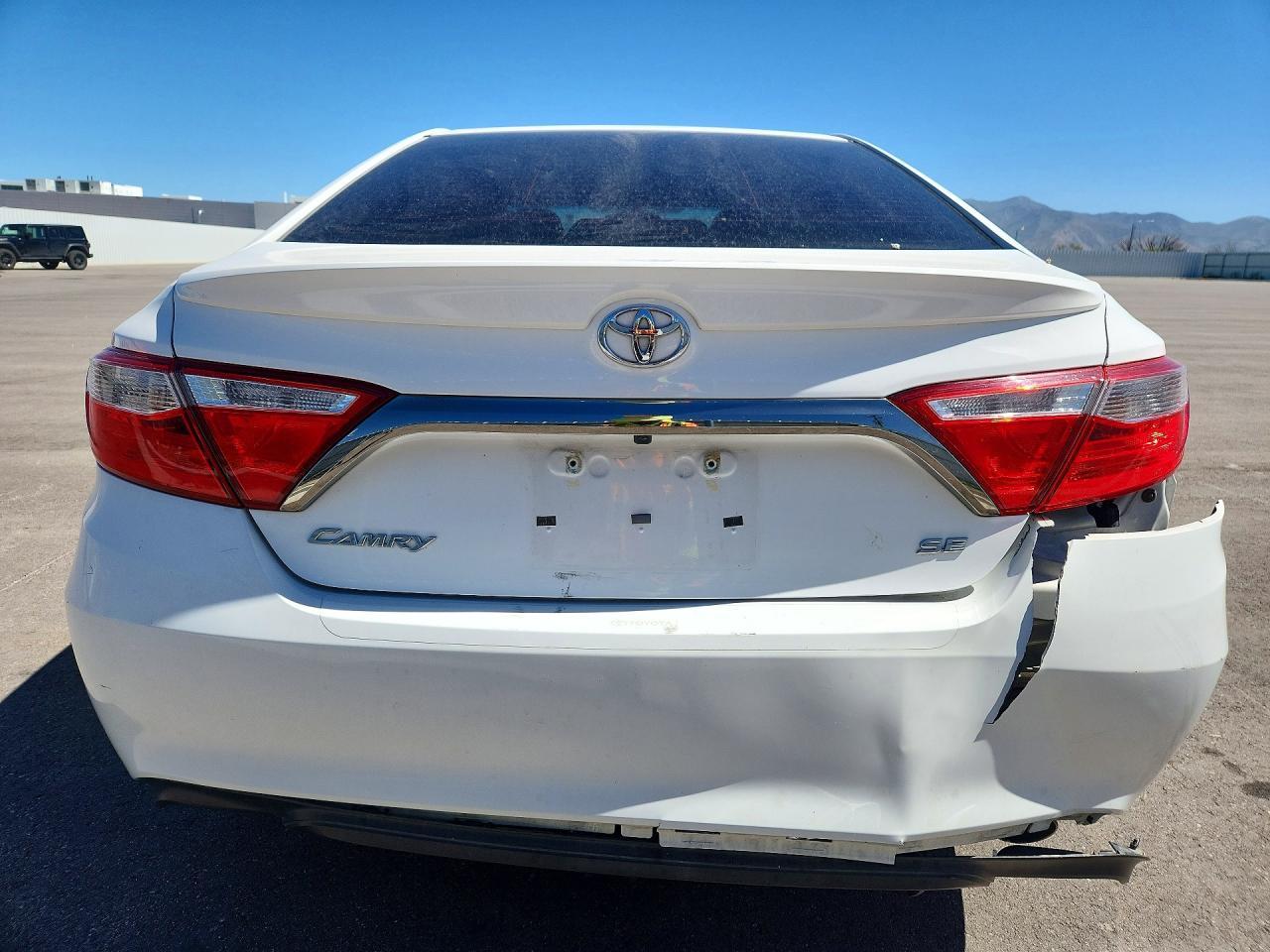 2015 Toyota Camry Se - Image 6