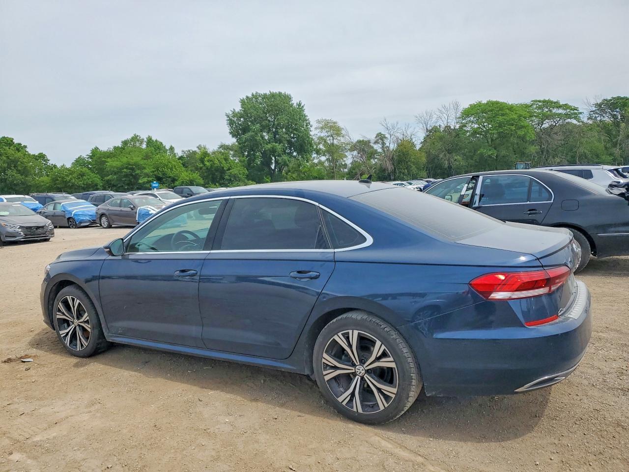 2022 Volkswagen Passat Se - Фото 2