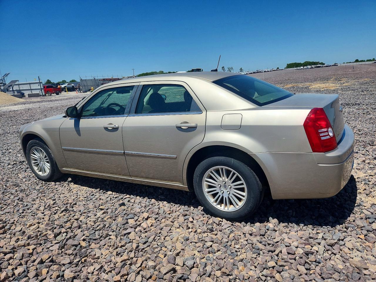 2008 Chrysler 300 Lx - Фото 2