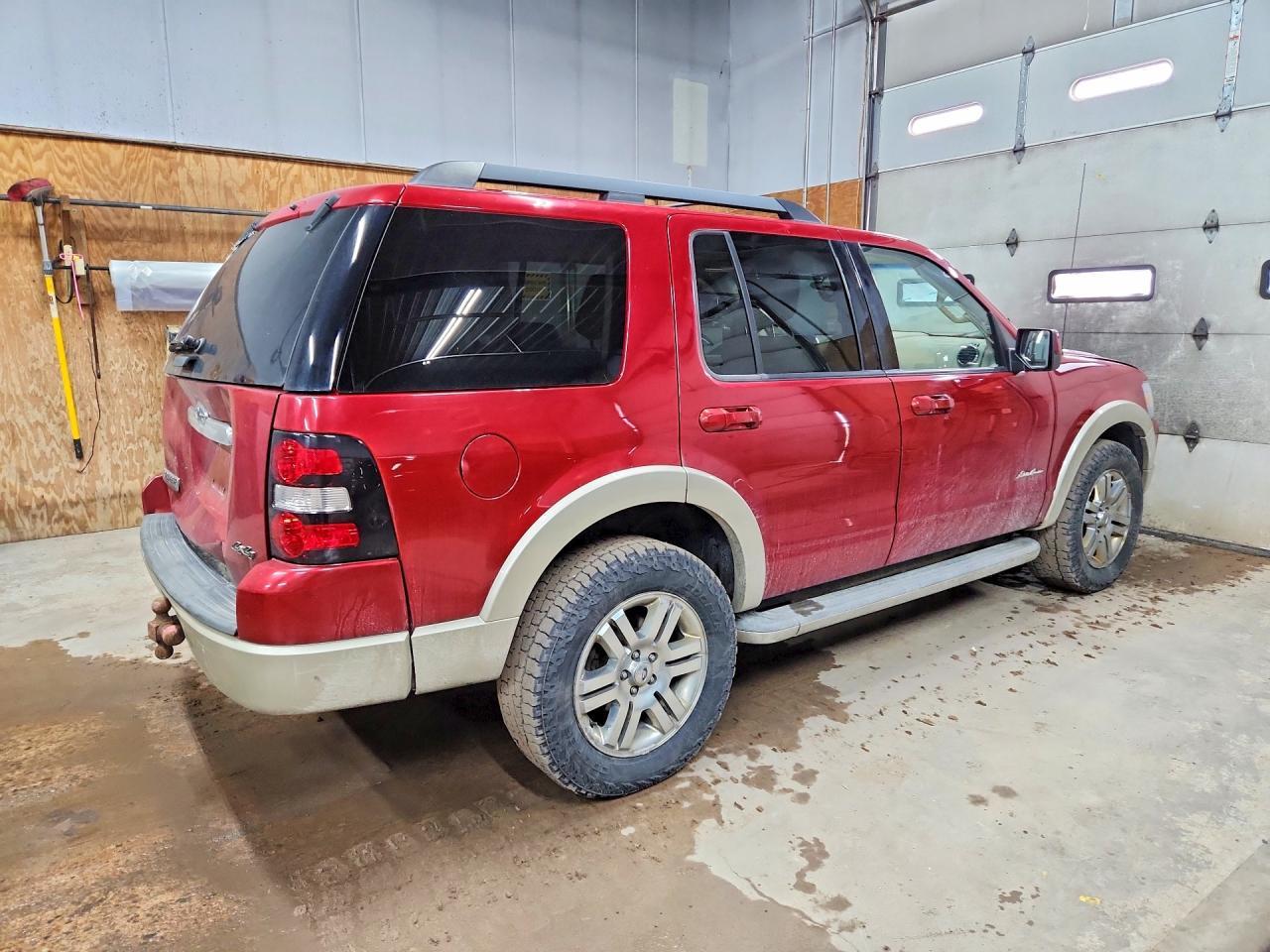 2010 Ford Explorer Eddie Bauer - Фото 3