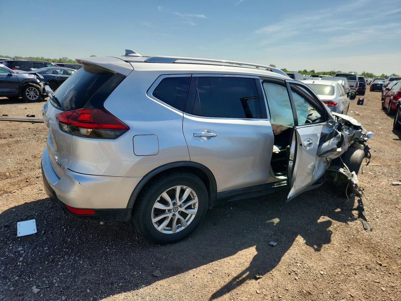 2018 Nissan Rogue Sv - Image 3