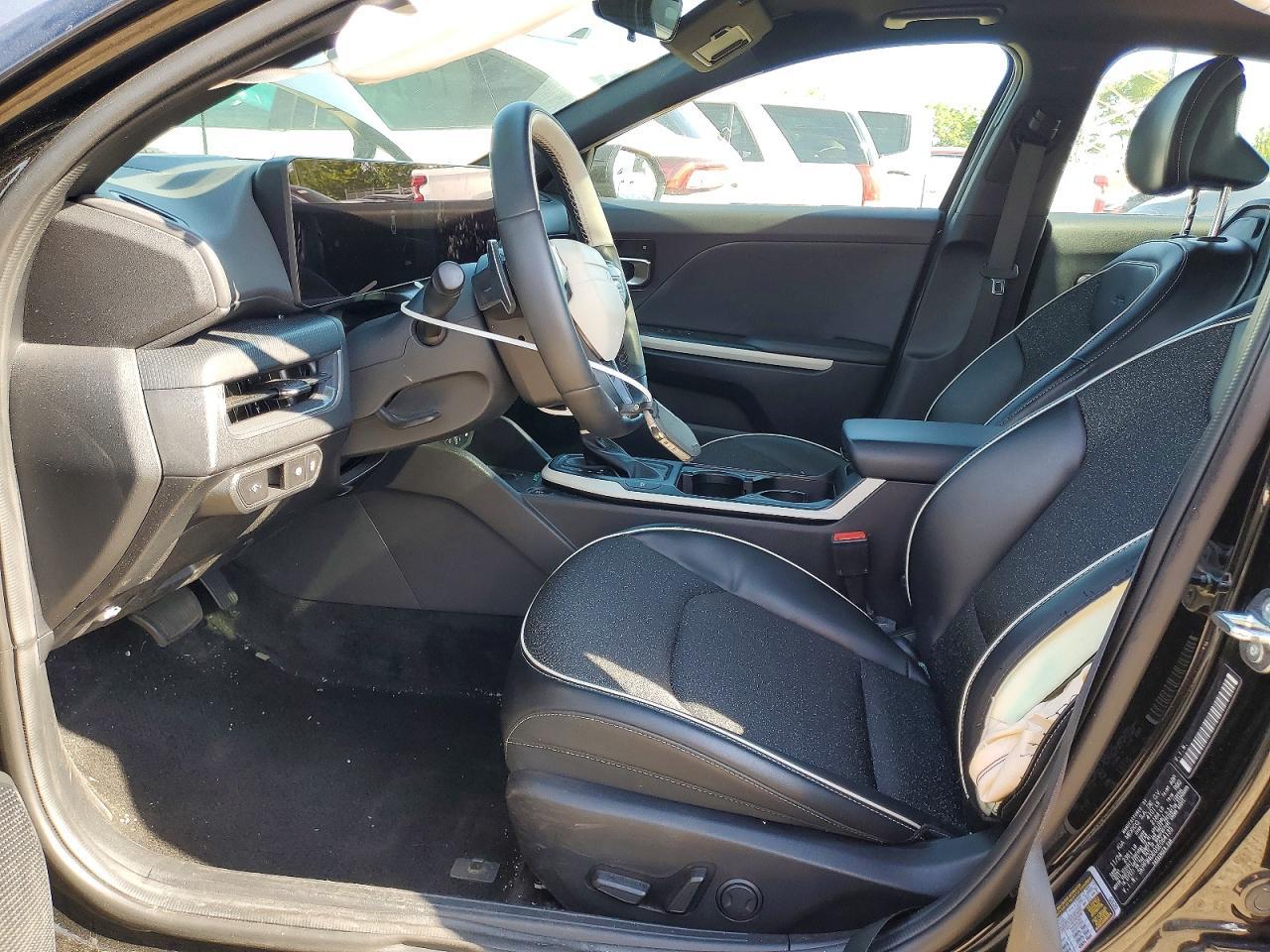 2025 Kia K4 Gt Line - Image 7