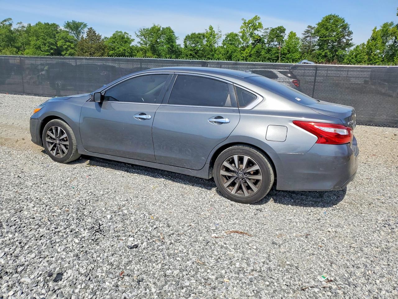 2017 Nissan Altima 2.5 Sv - Фото 2