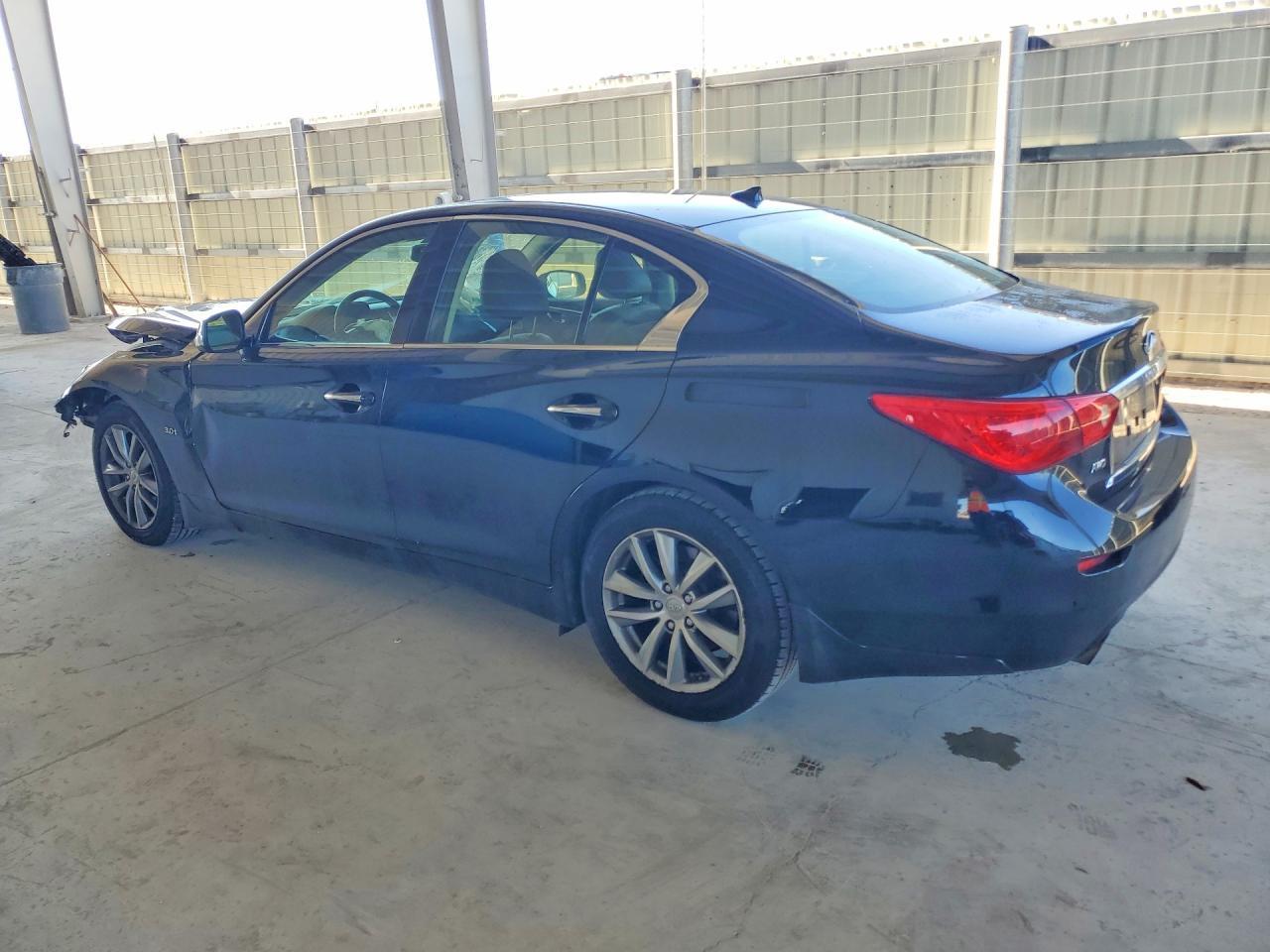 2016 Infiniti Q50 3.0T Premium - Фото 2