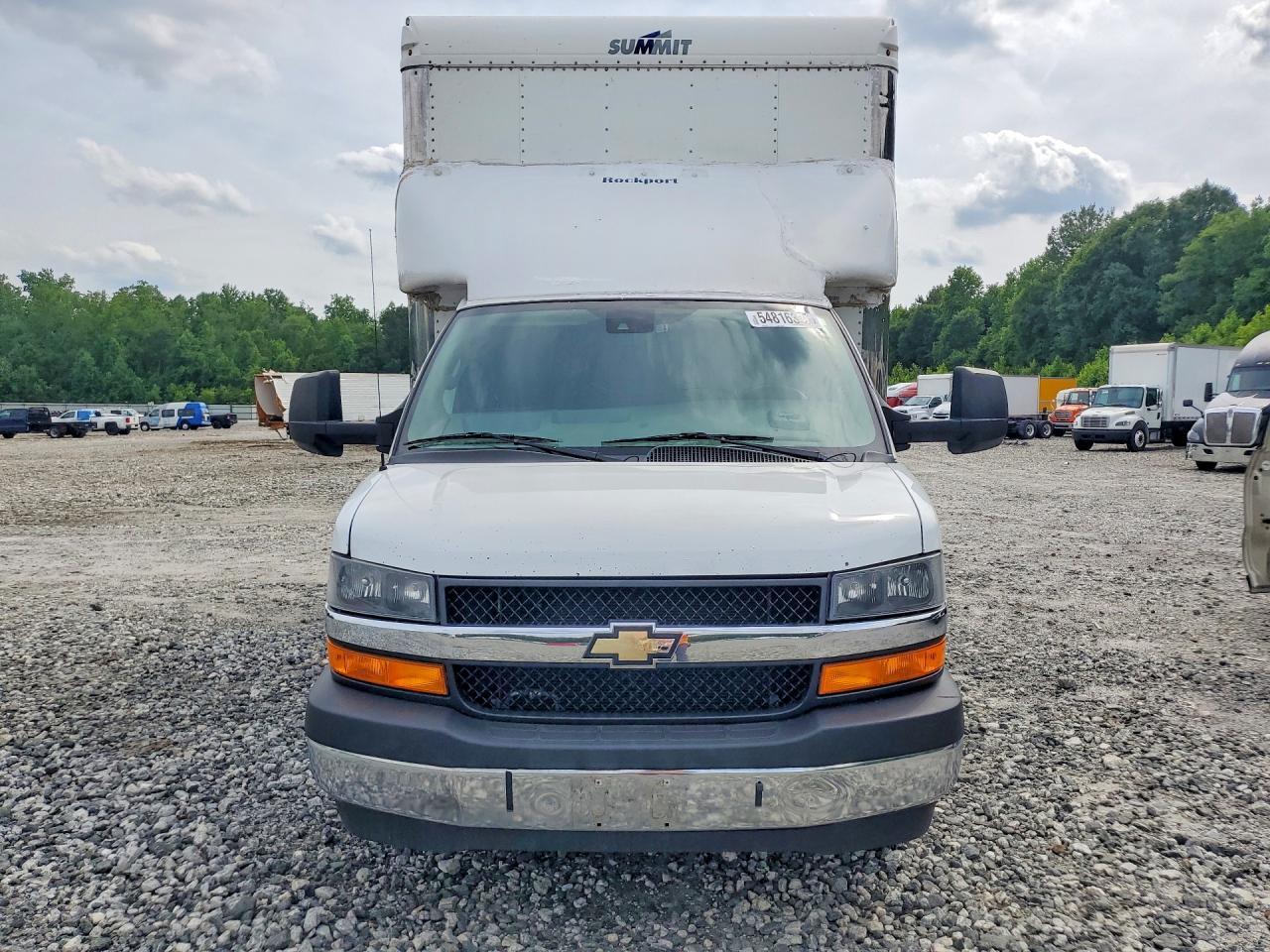 2022 Chevrolet Express Delivery Truck - Image 5