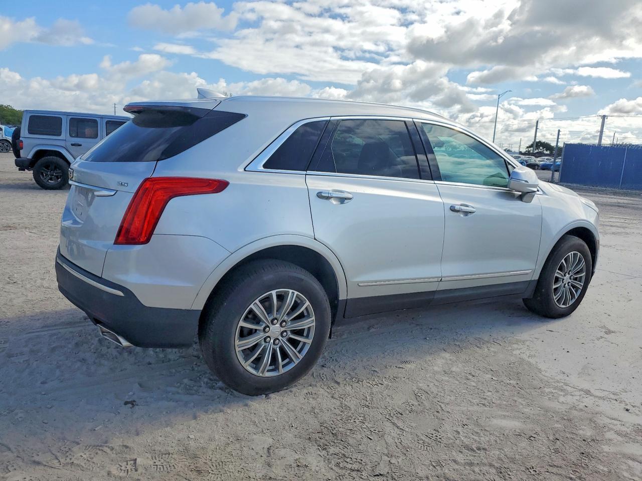 2019 Cadillac Xt5 Luxury - Фото 3