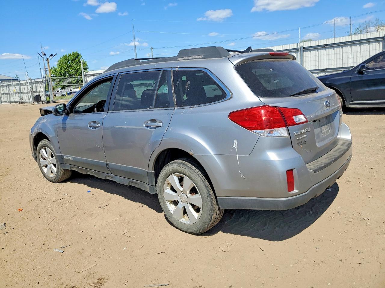 2011 Subaru Outback 2.5I Limited - Image 2