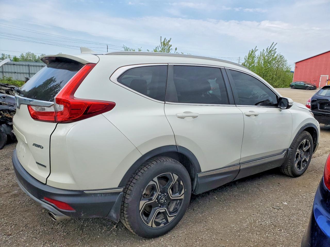 2017 Honda Cr-V Touring - Image 3