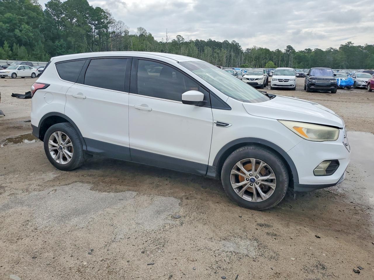 2017 Ford Escape Se - Фото 4