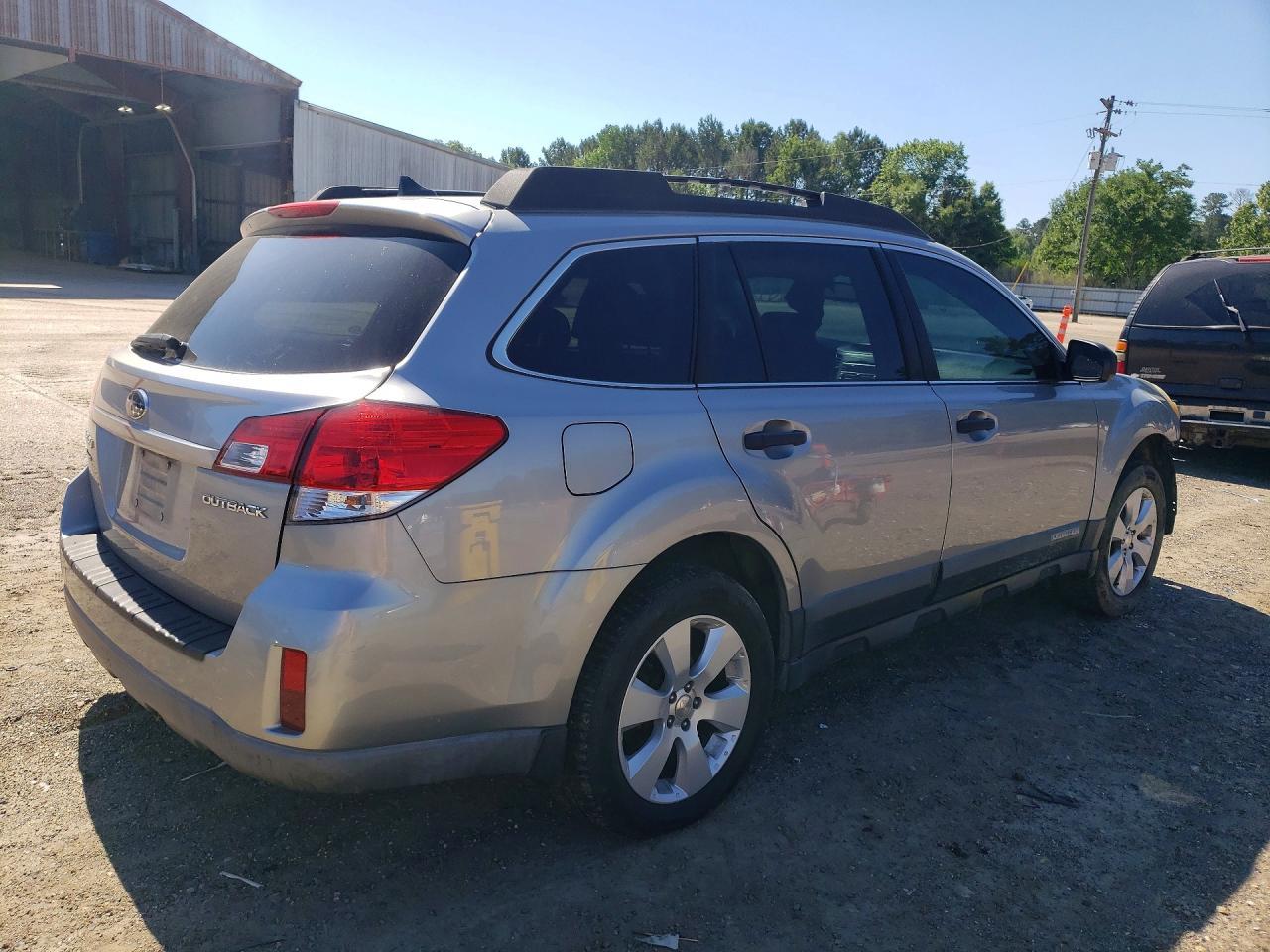 2011 Subaru Outback 2.5I Limited - Фото 3