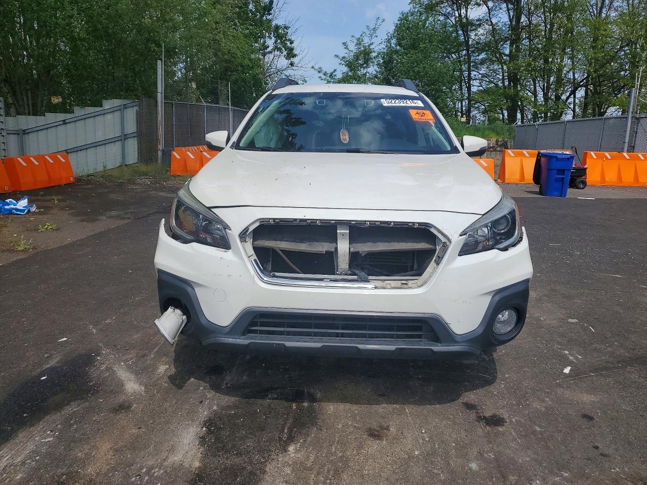 2018 Subaru Outback 2.5I Premium - Image 5