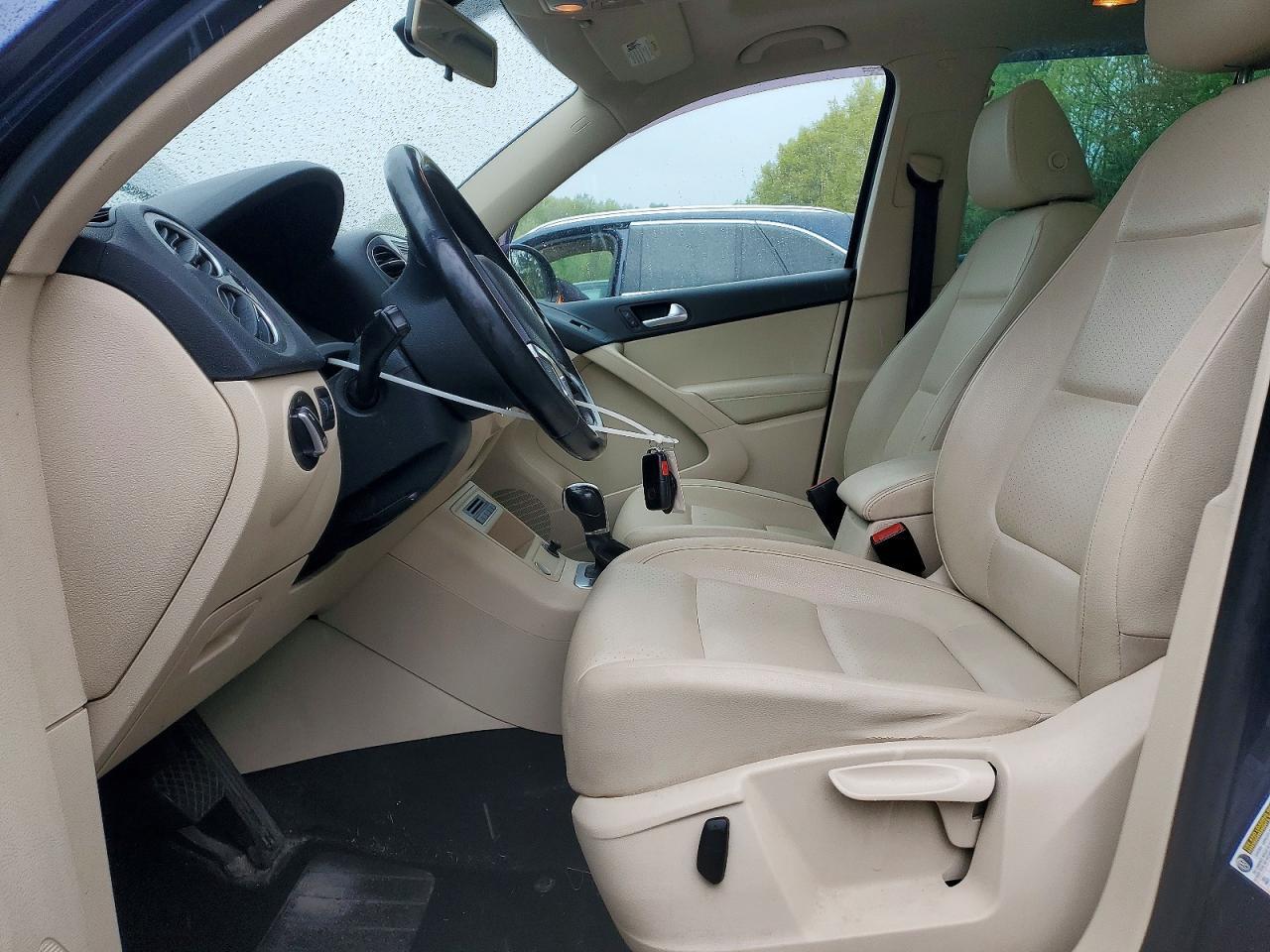 2015 Volkswagen Tiguan S - Фото 7