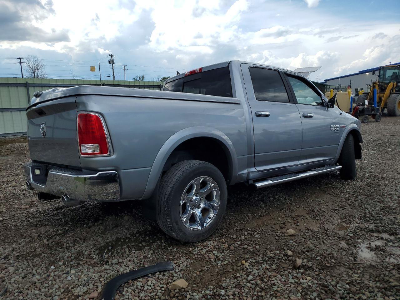 2019 Ram 1500 Classic Laramie - Фото 3