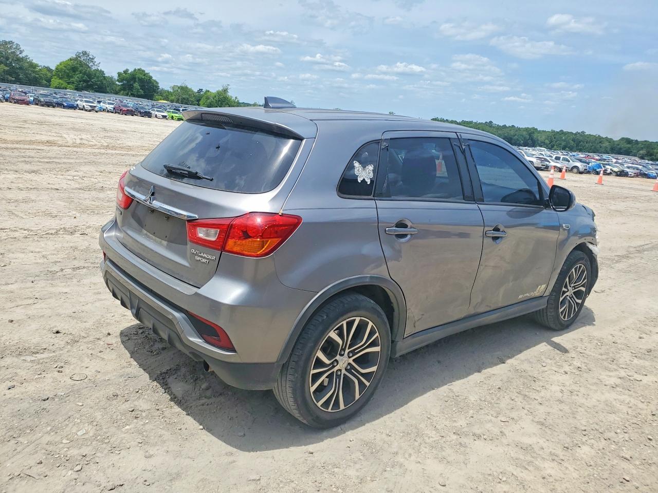 2019 Mitsubishi Outlander Sport Es - Фото 3