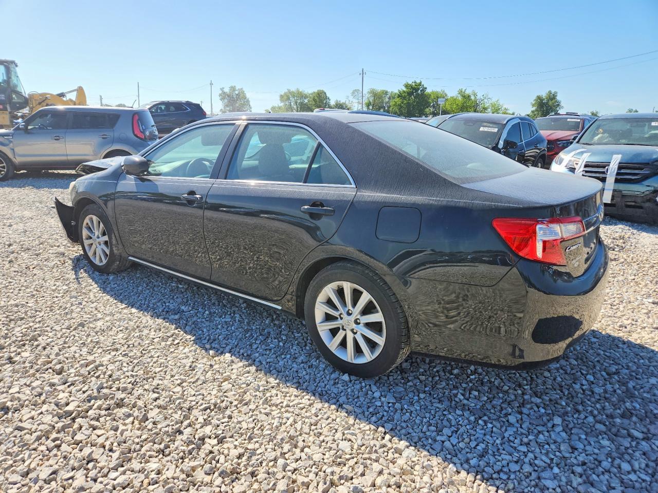 2013 Toyota Camry L - Image 2