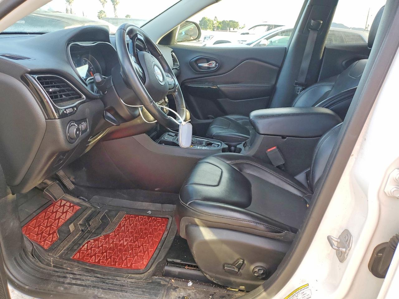 2019 Jeep Cherokee Latitude Plus - Фото 7