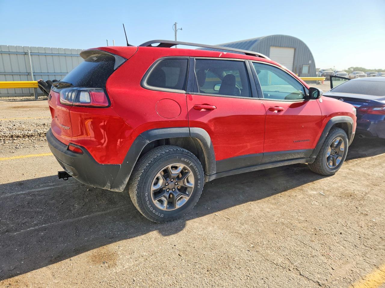 2019 Jeep Cherokee Trailhawk - Image 3