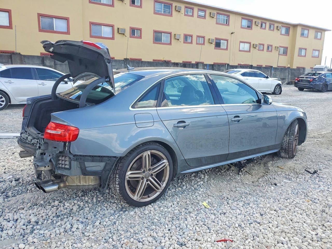 2013 Audi S4 Premium Plus - Image 3