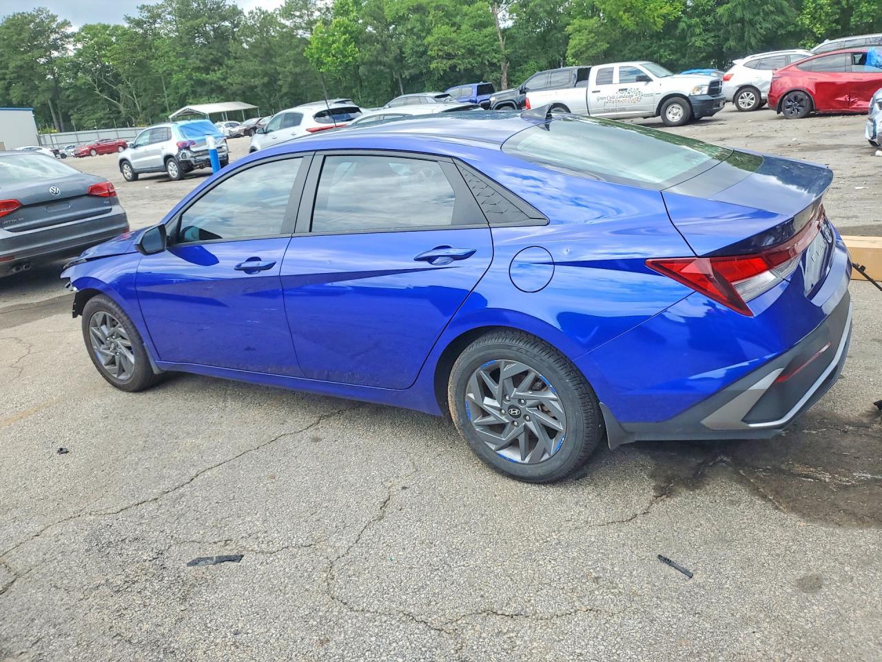 2024 Hyundai Elantra Sel - Image 2