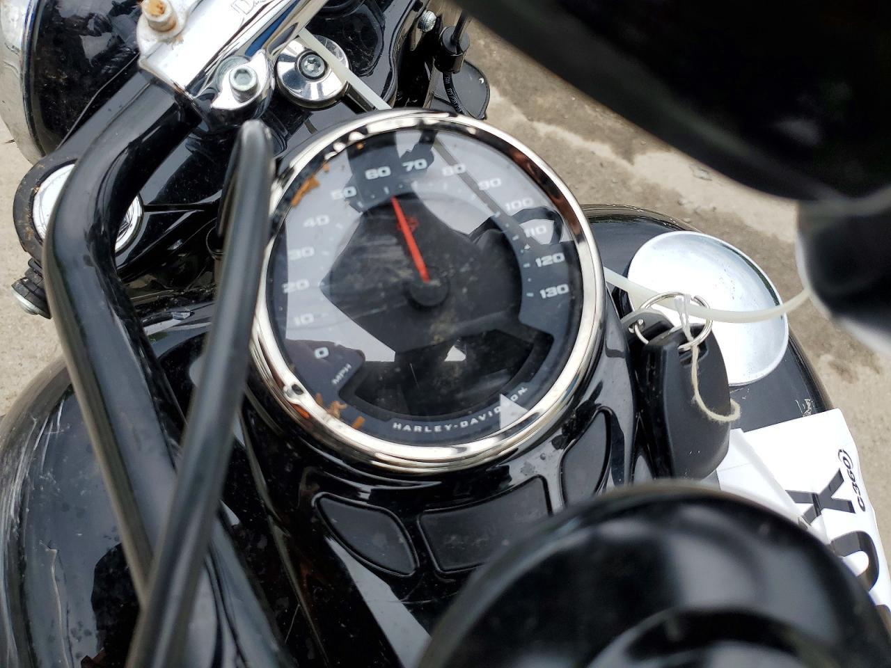 2025 Harley-Davidson Flhc - Image 7