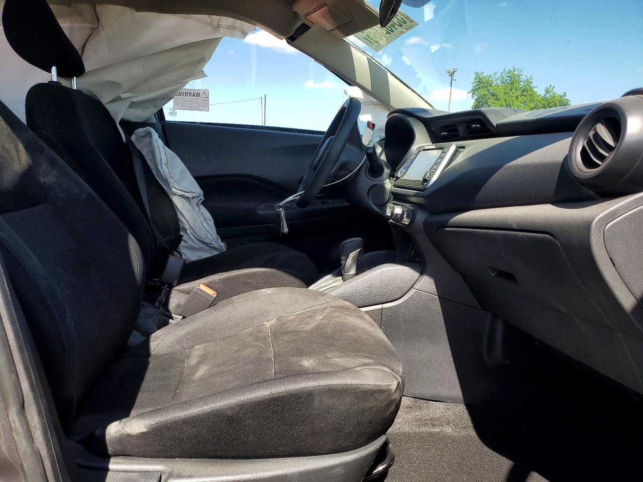 2024 Nissan Kicks S - Image 7