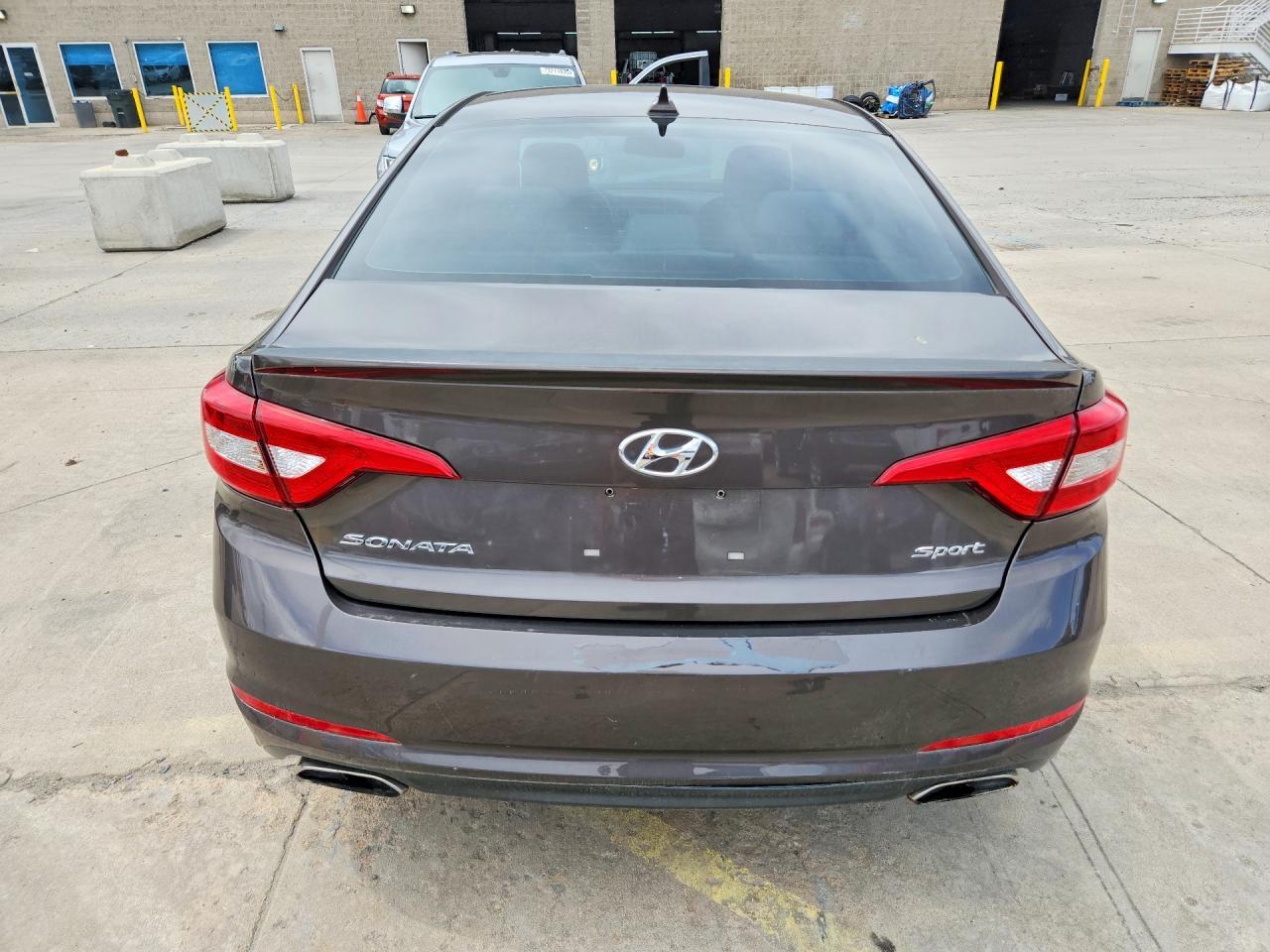2015 Hyundai Sonata Sport - Image 6