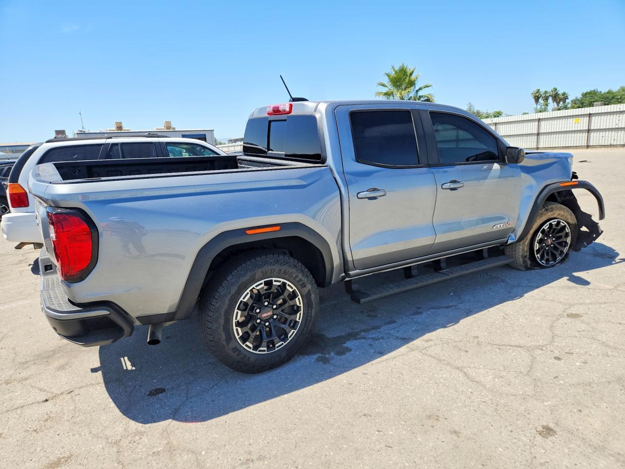 2026 GMC Canyon At4 - Image 3