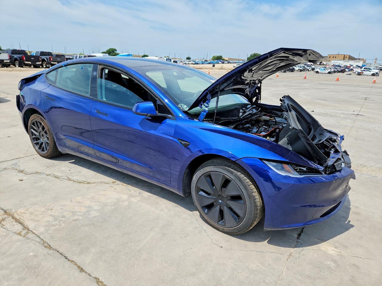2025 Tesla Model 3 - Image 4