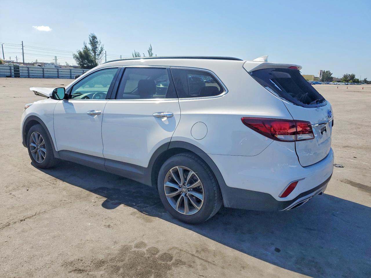 2018 Hyundai Santa Fe Se - Фото 2